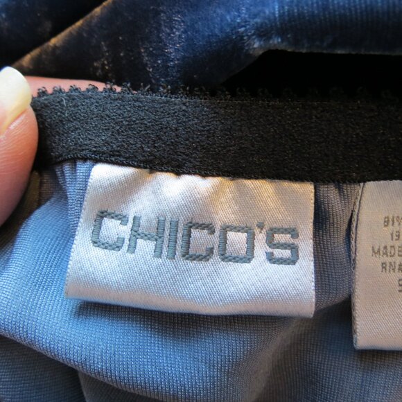 Chico's Denim Blue Midi Skirt Crushed Velveteen Tiered Rayon & Silk Size 2 - Picture 7 of 9